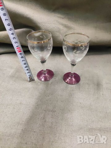 Продавам две кристално чаши ,златен кант ,цветно стъкло, снимка 2 - Чаши - 37024780