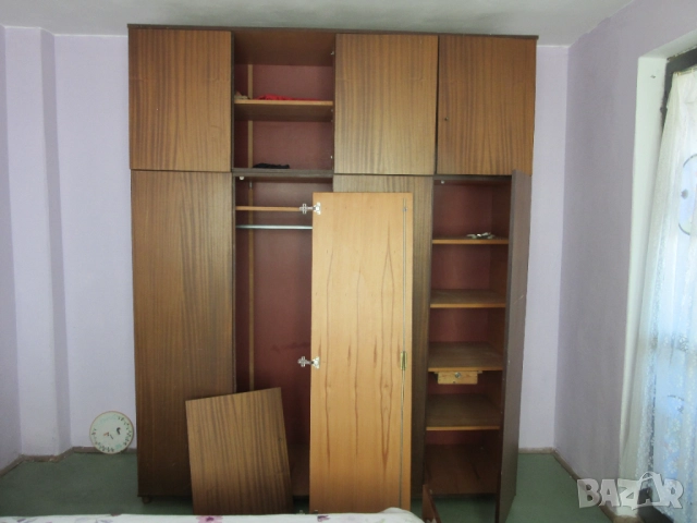 Продавам спалня с две ракли и четирикрилен гардероб, снимка 3 - Спални и легла - 52593110