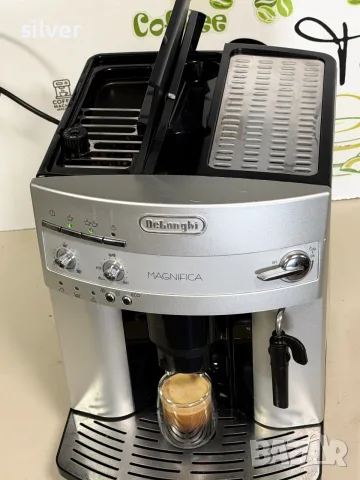 Кафемашина кафе автомат delonghi magnifica с гаранция, снимка 4 - Кафемашини - 56205609