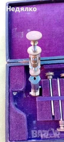 Стар немски часовникарски инструмент за джобни часовници, снимка 4 - Антикварни и старинни предмети - 48099570