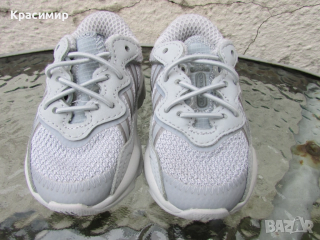 Детски маратонки Adidas Ozweego, снимка 3 - Бебешки обувки - 52507057