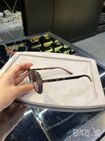 очила с черен обикновен калъф и ув защита ray ban, снимка 3 - Слънчеви и диоптрични очила - 51427747