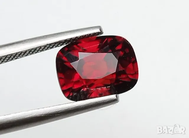 Изключително рядък червен циркон с VS чистота 2.09кт.! Сертифициран! Нов!, снимка 10 - Други - 50369797