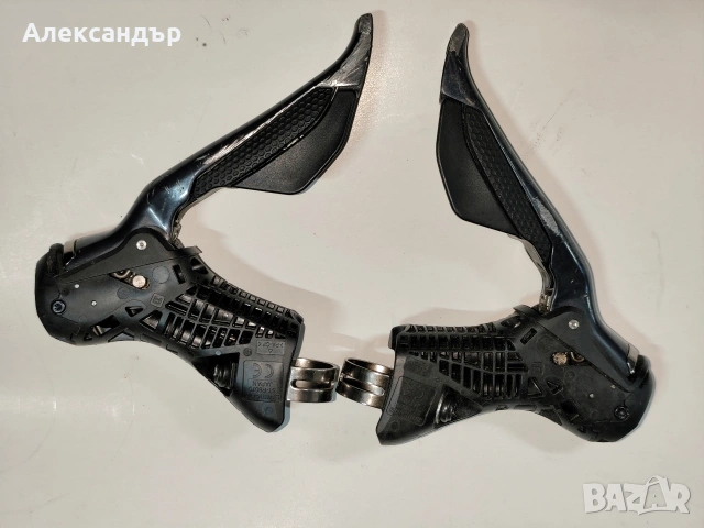 Shimano Ultegra ST-R8070 Di2

, снимка 2 - Части за велосипеди - 54070926