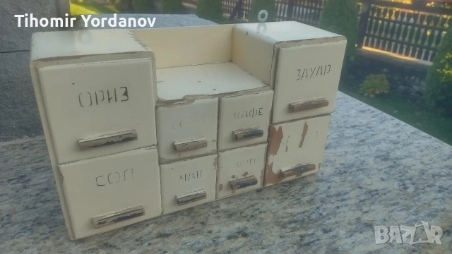 Шкаф за подправки., снимка 7 - Антикварни и старинни предмети - 54059710