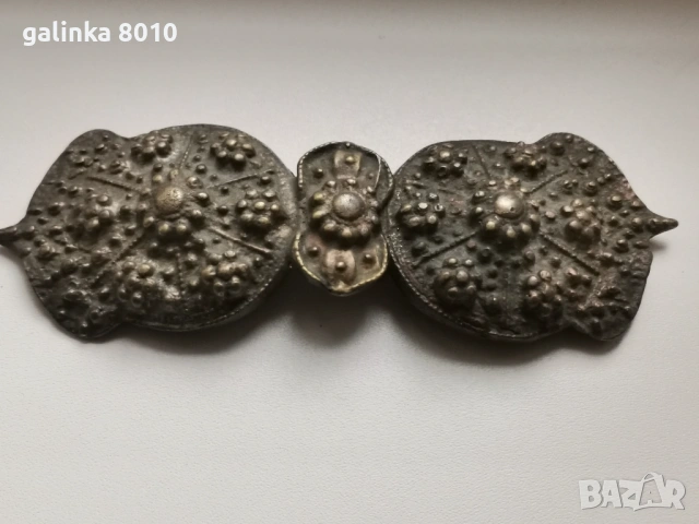 Стари, масивни бронзови пафти