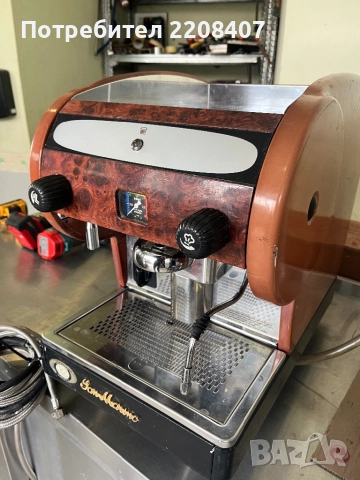 Кафе машина професионална, снимка 3 - Обзавеждане за заведение - 52631718