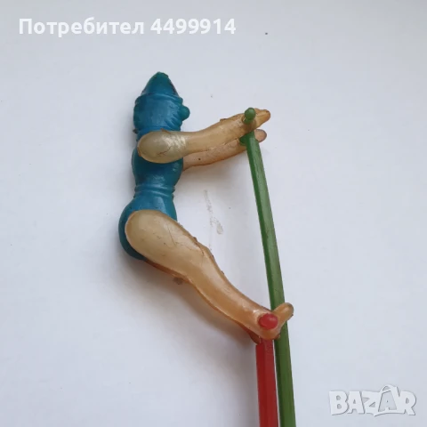 Механична пластмасова играчка от 80-те, Акробатска пръчка, снимка 3 - Колекции - 50984157