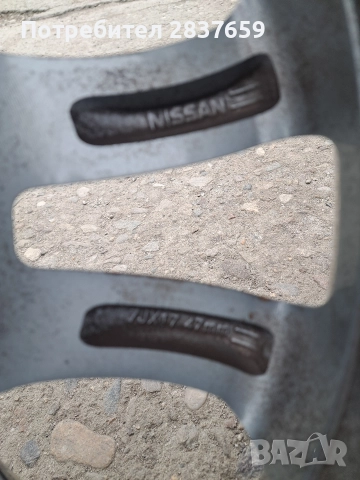 17 цола за Нисан JUKE- Оригинални, снимка 8 - Гуми и джанти - 52885638
