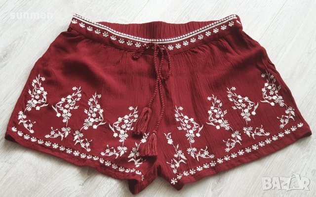 PRIMARK Къси панталонки с бродерия, снимка 1