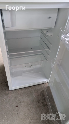 Хладилник с фризерна част Gorenje 96л А+, снимка 7 - Хладилници - 51790443