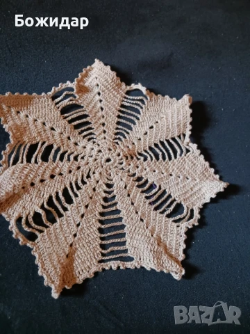 Ръчно Плетено Каре.(терличка). На 1 кука., снимка 2 - Декорация за дома - 51349180