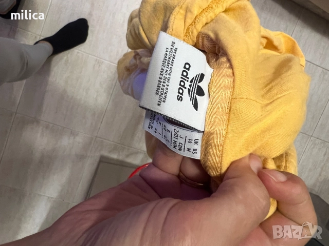 Дамски суичър adidas, снимка 3 - Суичъри - 52587336