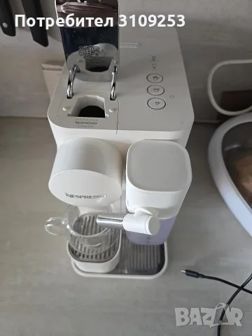 Кафемашина DeLonghi Nespresso Lattissima One Evo, снимка 3 - Кафемашини - 56302822