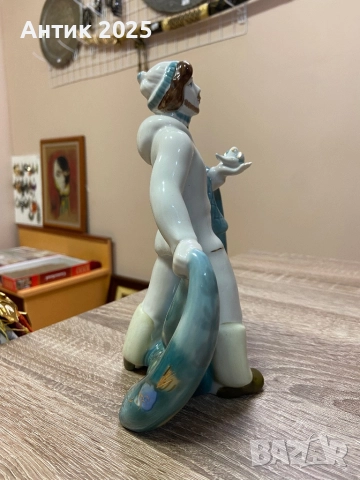 Порцеланова фигура „Рибар с мрежа“, снимка 3 - Антикварни и старинни предмети - 51940392