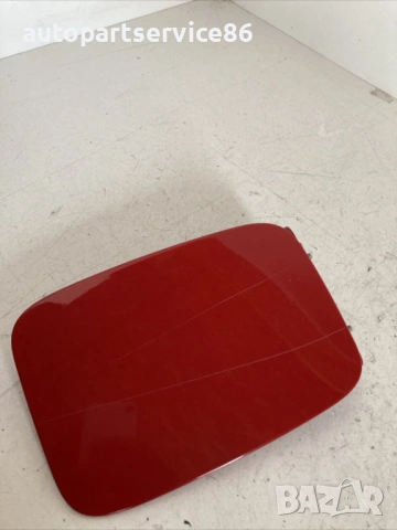 Заден капак на резервоара за гориво червен за Volvo S40 2.0 TDI (2009) 30779919