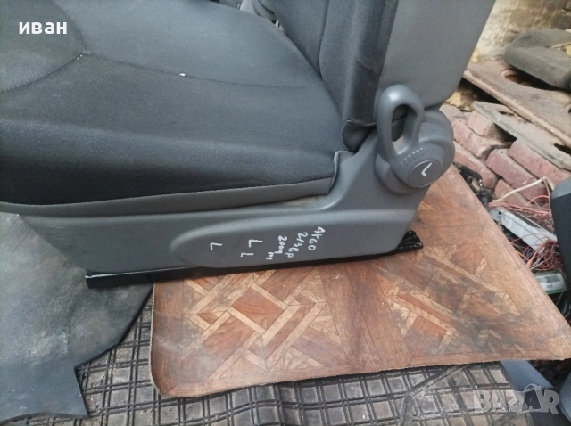 Предни седалки за Тойота Айго 2 врати. 2009 год., снимка 5 - Части - 51662258
