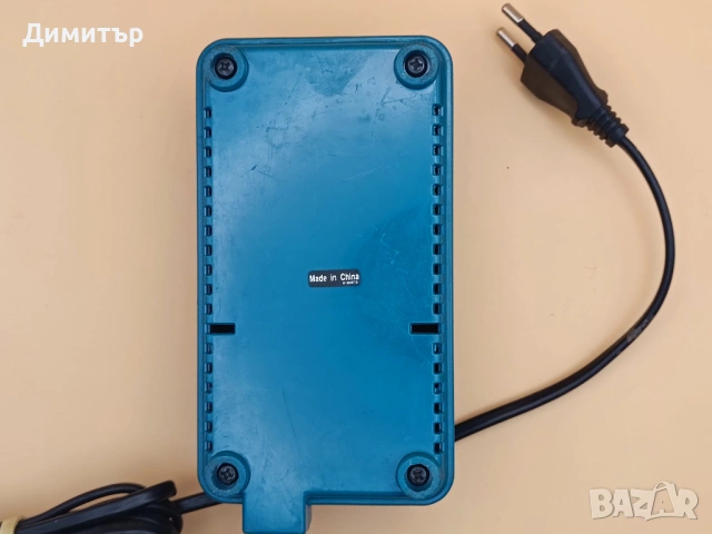 Makita DC9700 зарядно за батерии 7.2V и 9.6V, снимка 4 - Винтоверти - 54102556
