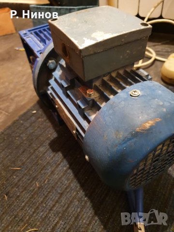 Монофазни ел.двигатели/електромотори/електродвигатели 0.75kW 35 -45 rpm, снимка 6 - Електродвигатели - 29278071
