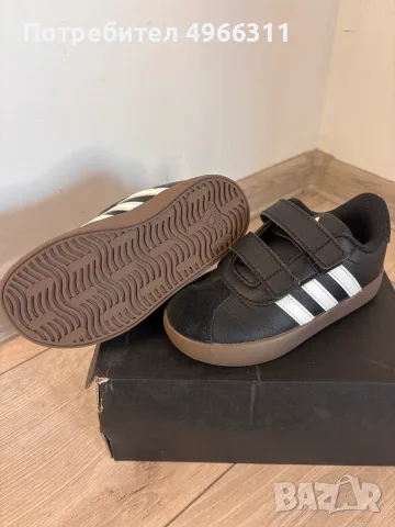 Детски маратонки Adidas, снимка 2 - Детски маратонки - 56321177