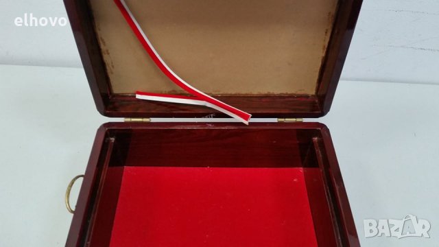 Дървена кутия с обков, снимка 4 - Антикварни и старинни предмети - 30117419