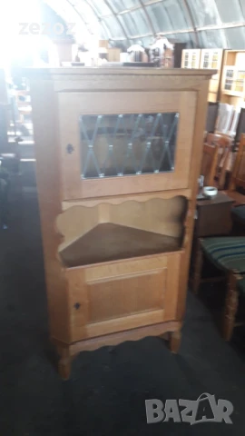 Витрина ъглова №72