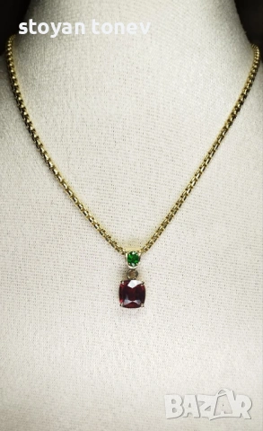 "Тайнствен Пламък“ – авторски медальон с редки натурални гранати! Нов!, снимка 3 - Колиета, медальони, синджири - 54083968