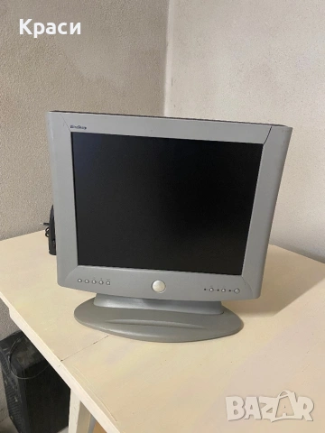 Продавам два монитора