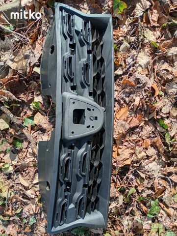 Решетка Дачия Дъстър , снимка 3 - Части - 49345645