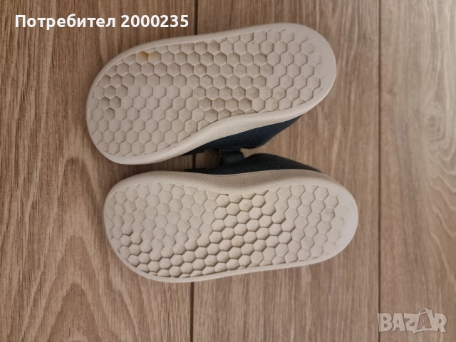 Adidas Advantage 22 номер, снимка 2 - Детски маратонки - 52514552