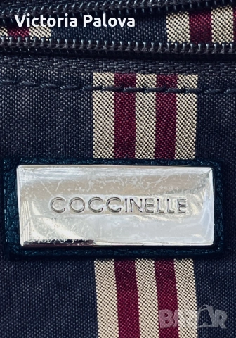 Оригинална кожена чанта Coccinelle - естествена кожа, тип Hobo (Черна), снимка 10 - Чанти - 54009431