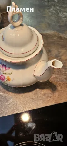 Порцелан - три кани, снимка 2 - Сервизи - 46413880