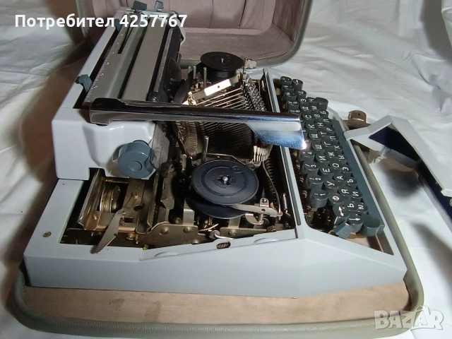 Пишеща машина "Ерика"30, "Erika" 30, снимка 7 - Антикварни и старинни предмети - 52103020