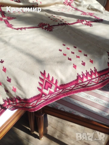 покривка в автентичен стил