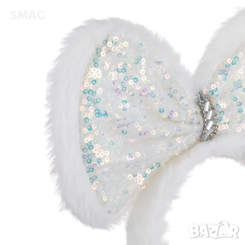 Коледна диадема с бяла пухкава панделка, иридисцентни пайети и камъчета_1242803, снимка 2 - Шноли, диадеми, ленти - 52707639