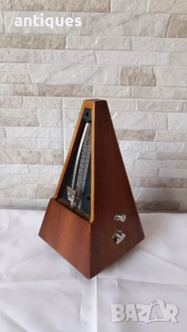 Метроном - System Maelzel - Made in GDR - 1960"г., снимка 7 - Антикварни и старинни предмети - 53160735