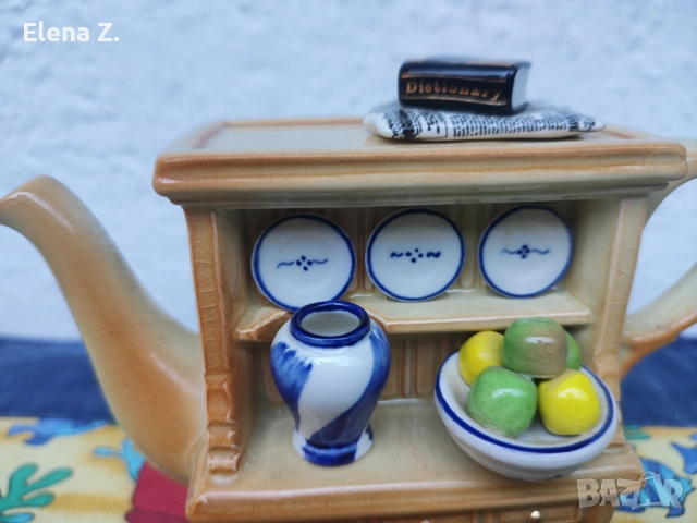 Колекционерски винтидж чайник на Paul Cardew - Small Welsh dresser, снимка 2 - Колекции - 52344504