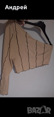 Екстравагантна къса блуза с един ръкав