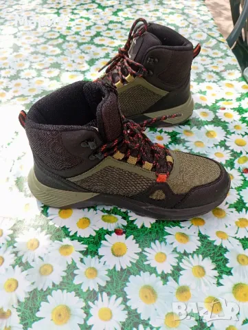продавам водонепромокаеми боти, снимка 2 - Детски боти и ботуши - 50110328