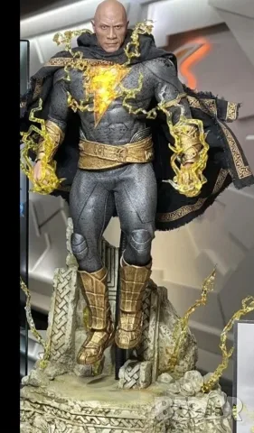 Hot Toys DX31 BLACK ADAM (Golden Armor) (Deluxe Version) 1/6 Figure