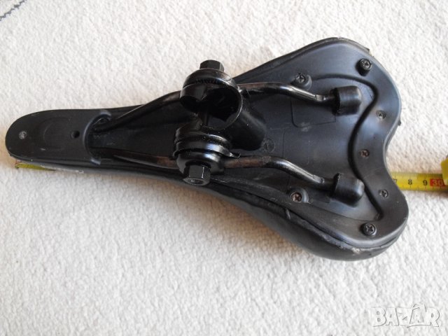 Кожена Седалка за велосипед, снимка 3 - Части за велосипеди - 33820459