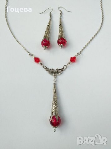 Разкошен Викториански комплект колие и обеци с рубинено червени кракъл мъниста и изящни орнаменти, снимка 5 - Бижутерийни комплекти - 29920816