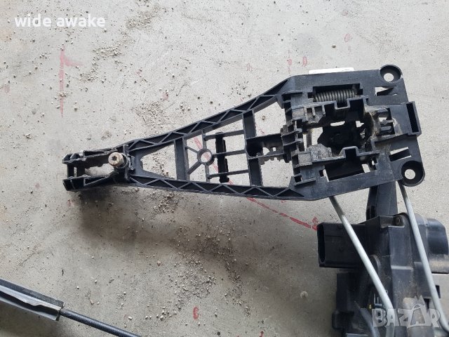 Брава за шофьорска врата Opel Astra H GTC, снимка 2 - Части - 42037257