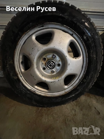 Джанти Хонда със зимни гуми 215/60:17, снимка 2 - Гуми и джанти - 52472087