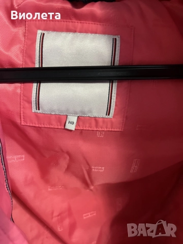Оригинално детско яке Tommy Hilfiger размер 140, снимка 4 - Детски якета и елеци - 55898133