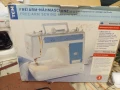 много операционна шевна машина работи перфектно внос от Германия , снимка 3