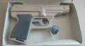 Играчка пистолет нова от соца за колекционери  с оригиналната кутия , снимка 1