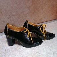 Обувки Мартини, снимка 1 - Дамски боти - 42899597