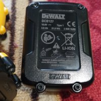 Продавам нова батерия Девалт, Dewalt - 10.8v -2.0ач , снимка 2 - Други машини и части - 31984290