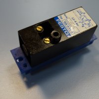 Пневматичен клапан Festo VLK-3-PK-3 785-R air pilot valve, снимка 2 - Резервни части за машини - 38499980